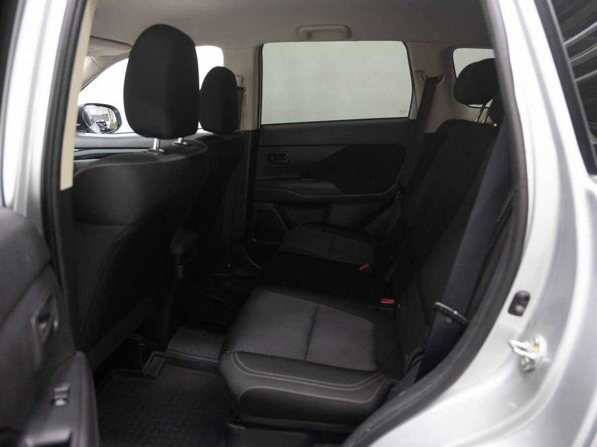 Купить Mitsubishi Outlander, 2019, 135 000 км, фото №9