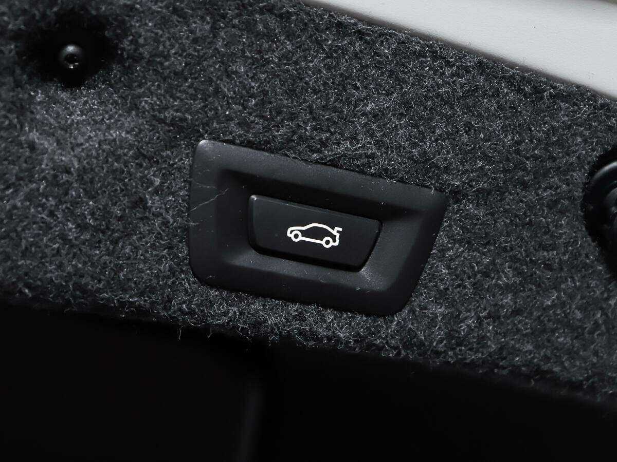 Купить BMW 5 серии 520i, 2013, 133 932 км, фото №16