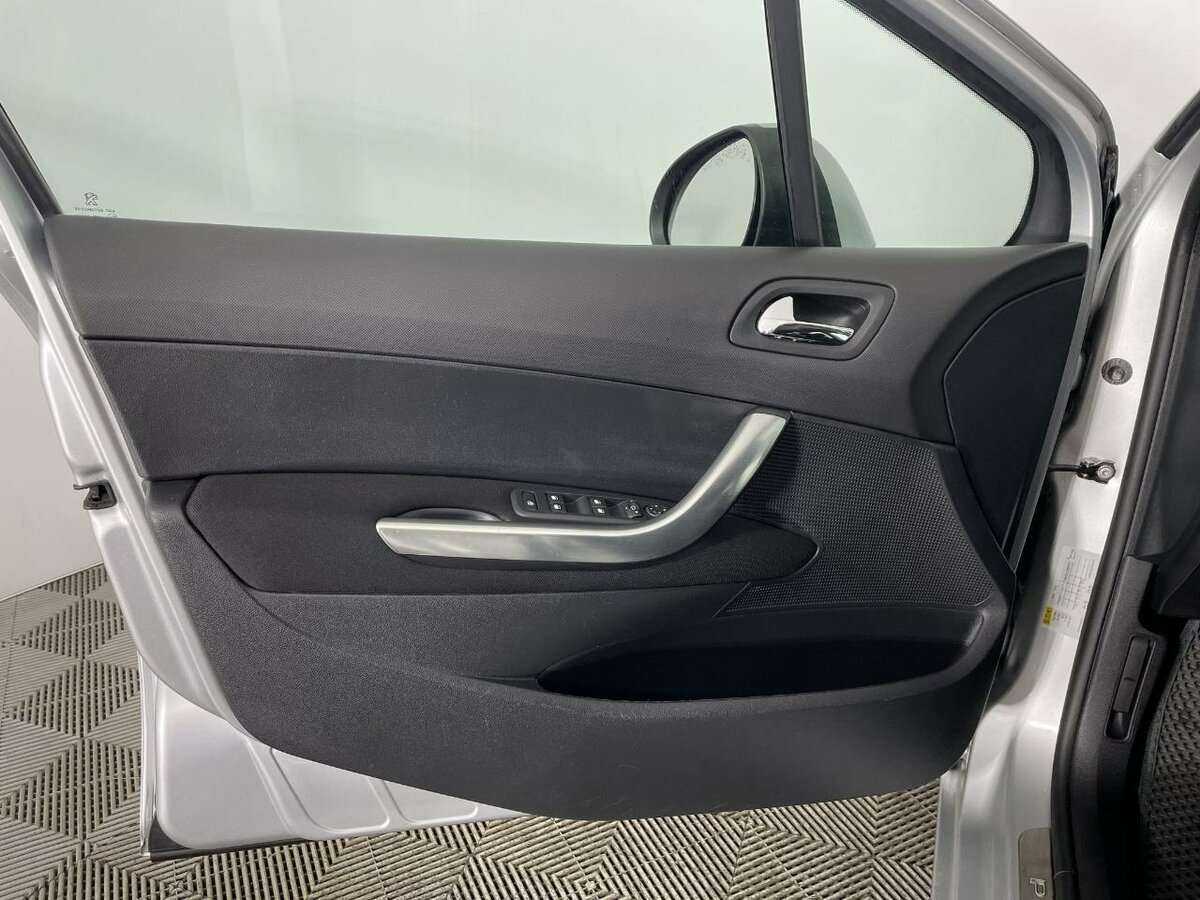 Купить Peugeot 408, 2016, 260 758 км, фото №8