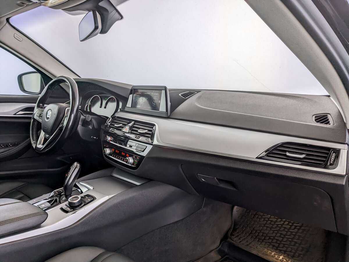 Купить BMW 5 серии 520i, 2018, 210 758 км, фото №8