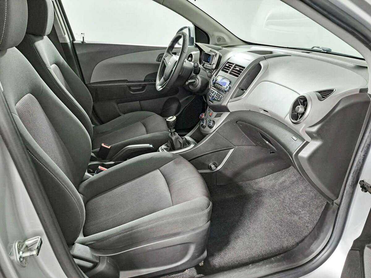 Купить Chevrolet Aveo, 2012, 222 466 км, фото №9