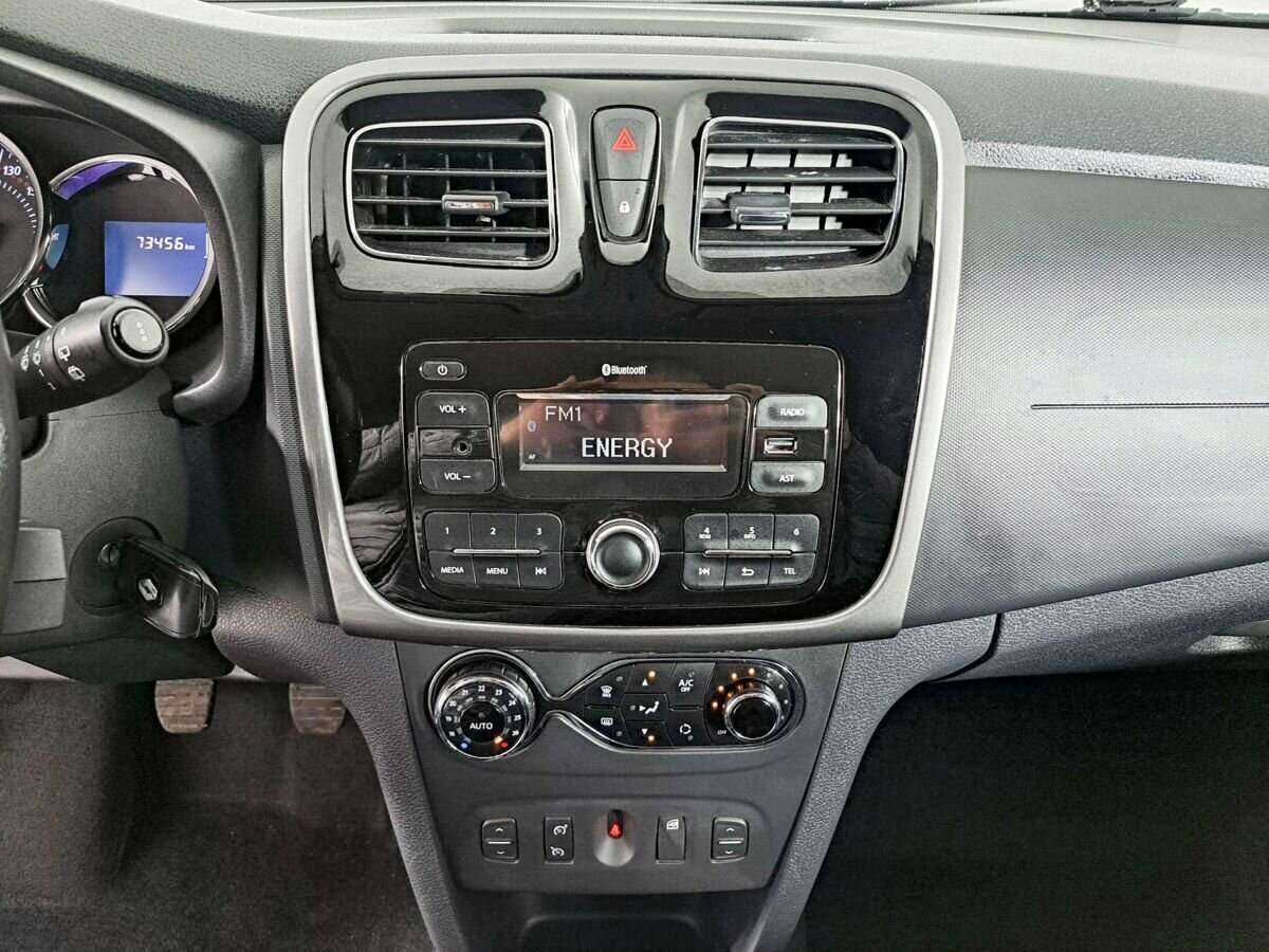 Купить Renault Sandero Stepway, 2017, 73 000 км, фото №13