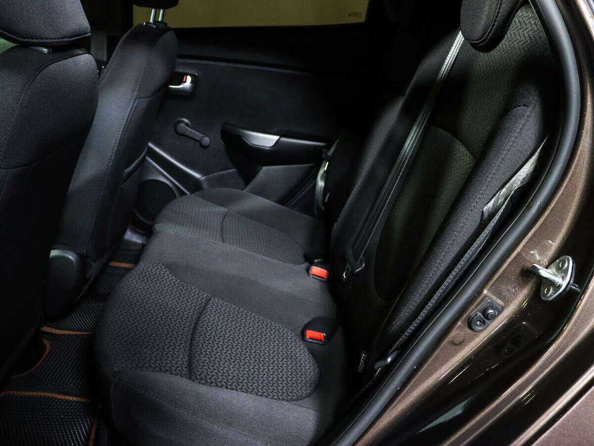 Купить Kia Rio, 2016, 118 900 км, фото №8