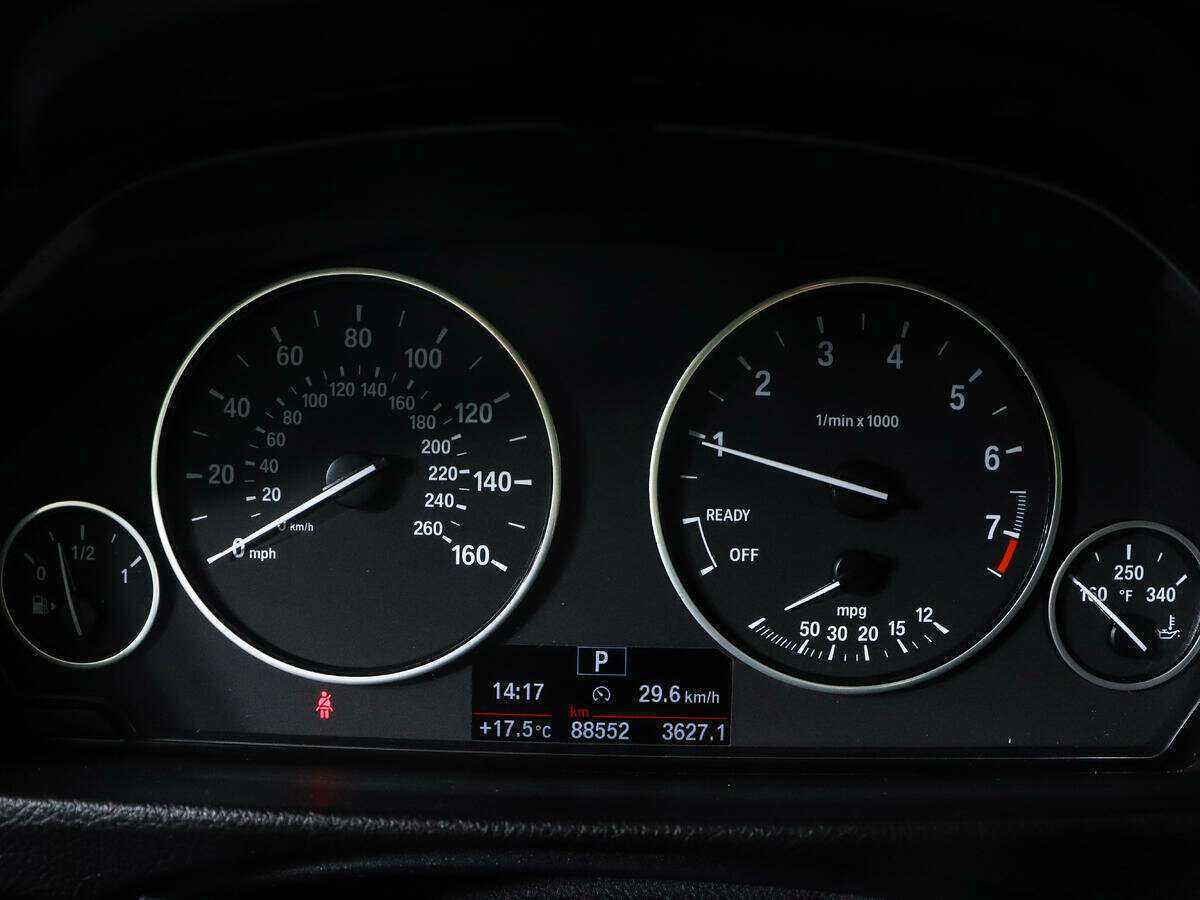 Купить BMW 3 серии 320i, 2016, 88 948 км, фото №8