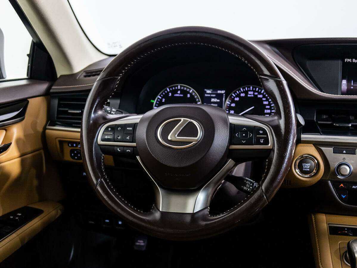 Купить Lexus ES 200, 2016, 133 020 км, фото №10