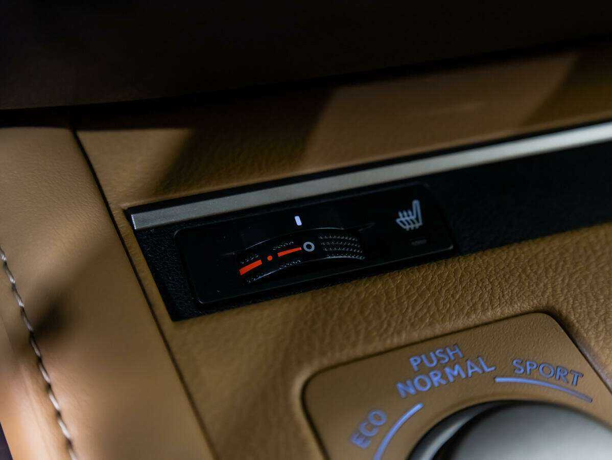 Купить Lexus ES 200, 2016, 133 020 км, фото №14