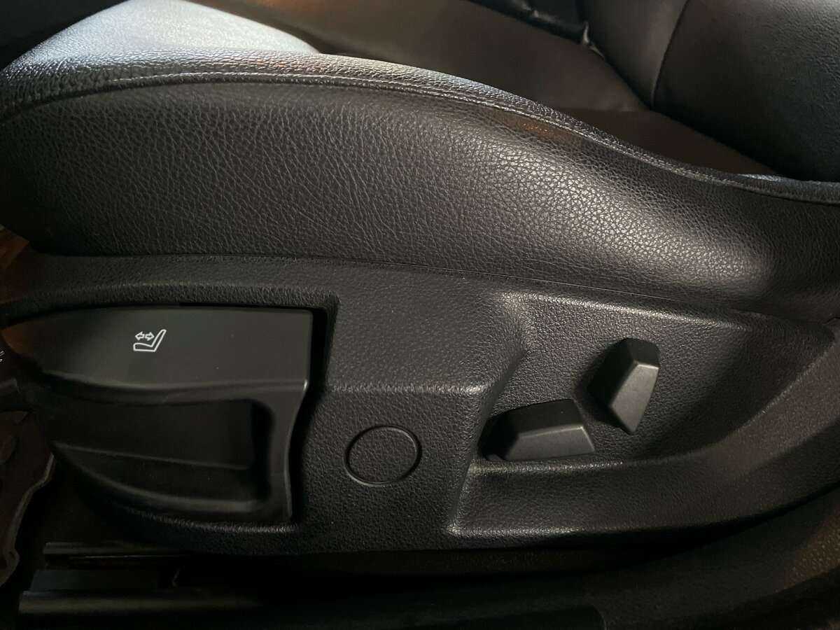 Купить BMW 5 серии 520i, 2012, 205 209 км, фото №23