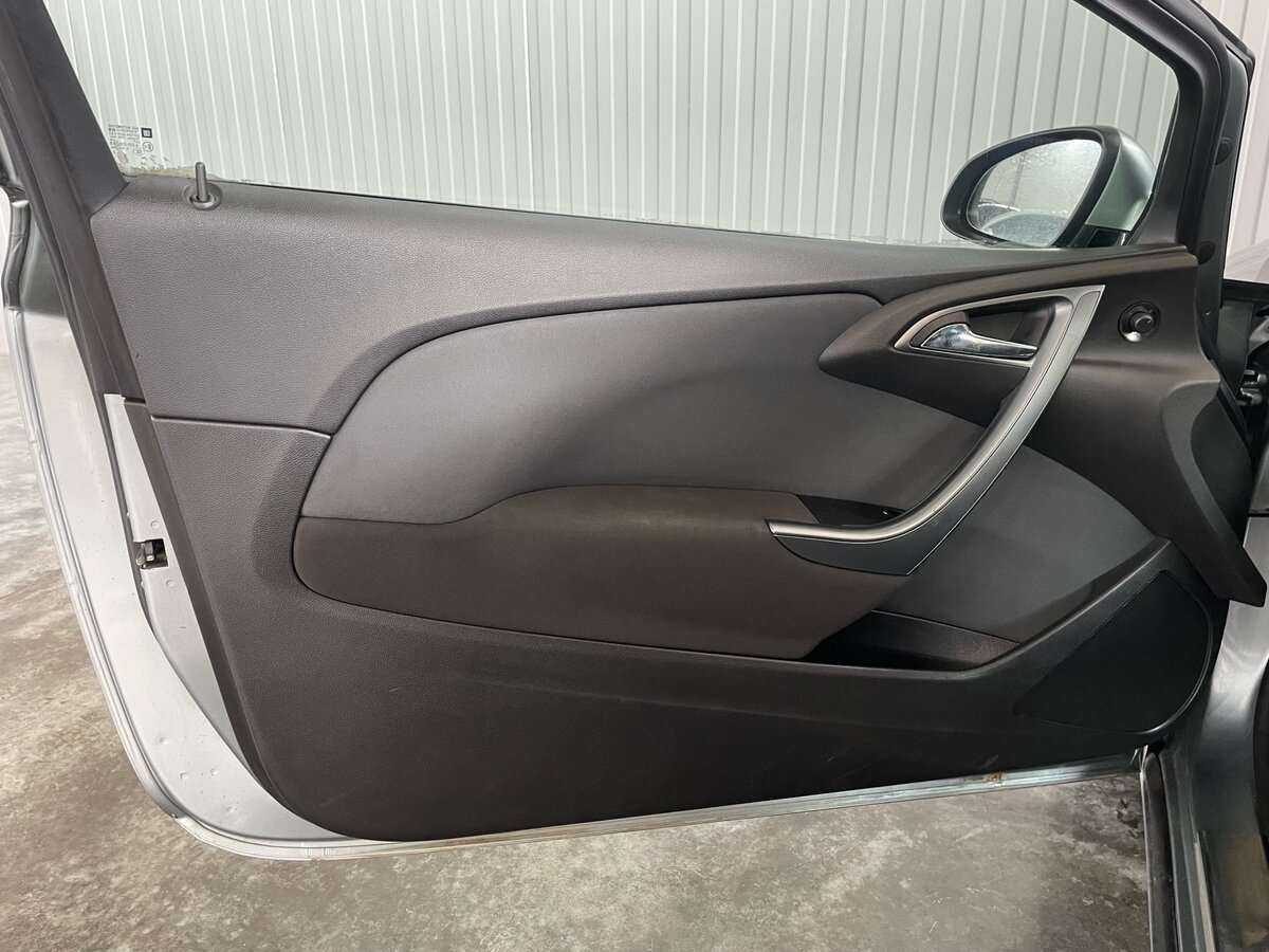 Купить Opel Astra GTC, 2012, 186 521 км, фото №18