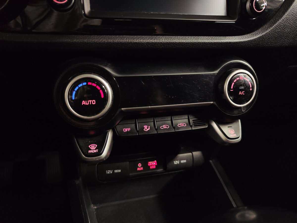 Купить Kia Rio X-Line, 2018, 222 000 км, фото №13