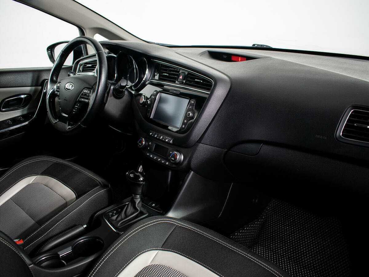 Купить Kia Ceed, 2018, 88 988 км, фото №9