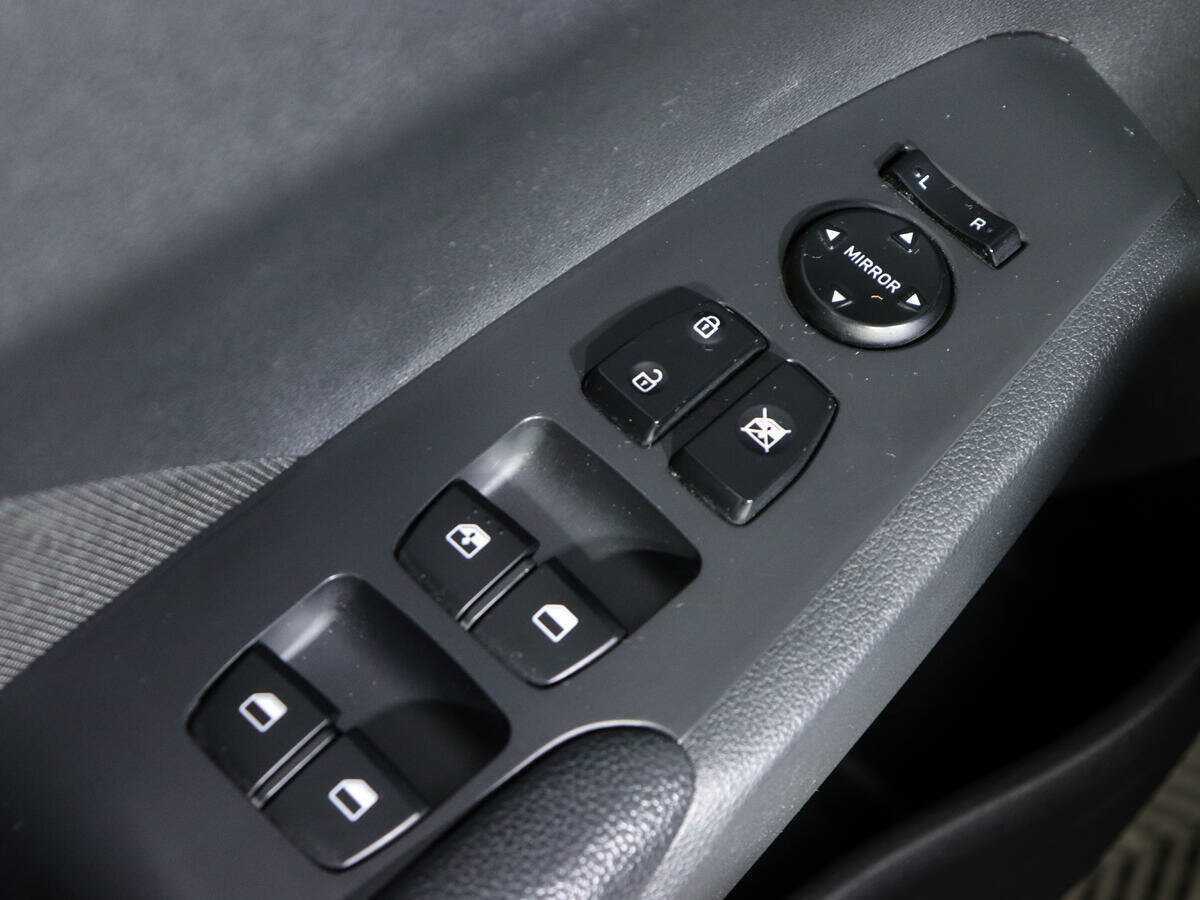 Купить Hyundai Solaris, 2017, 91 000 км, фото №13