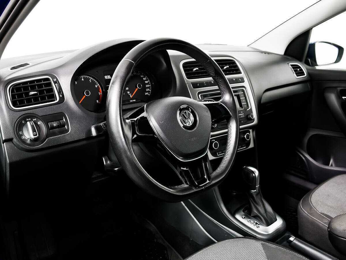 Купить Volkswagen Polo, 2017, 67 383 км, фото №13