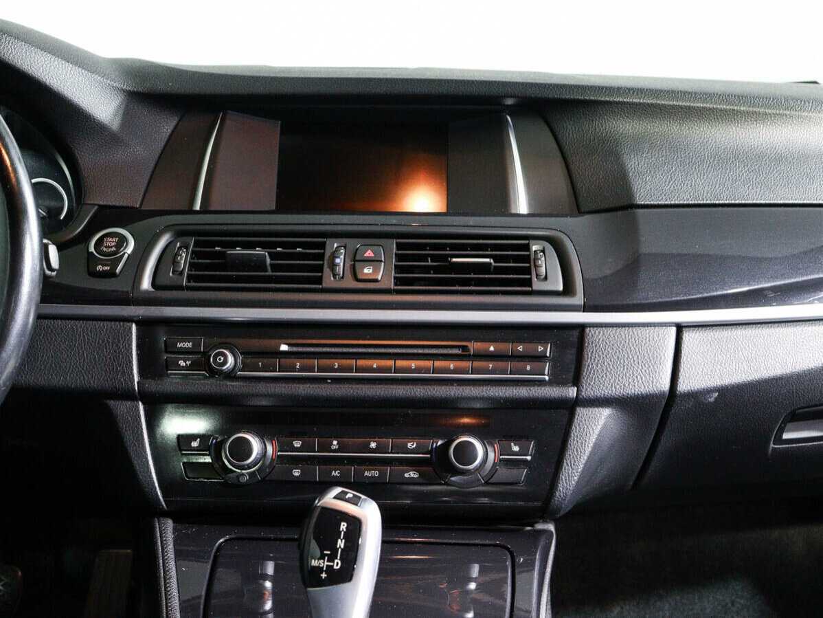 Купить BMW 5 серии 520d, 2016, 128 242 км, фото №11