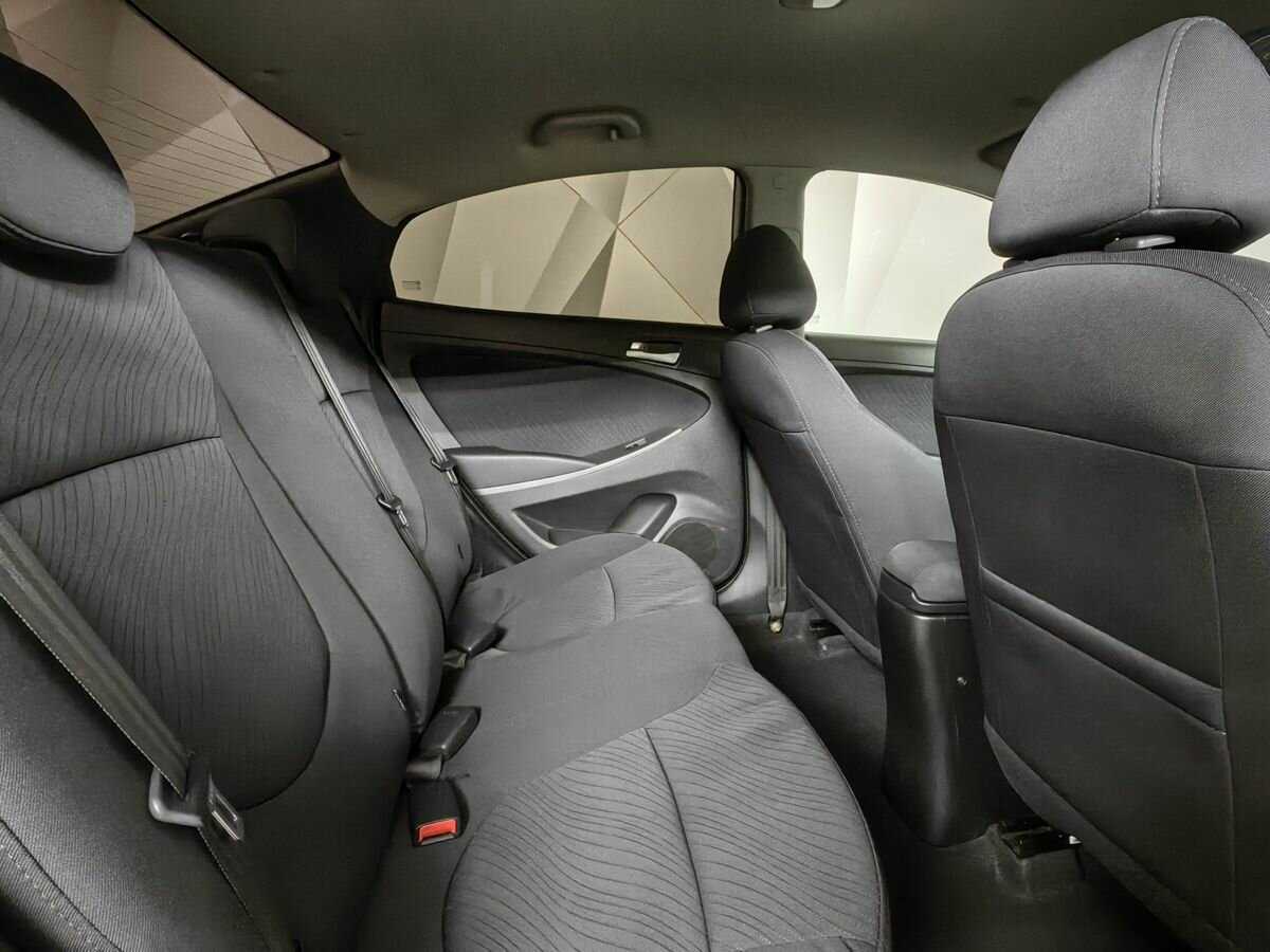 Купить Hyundai Solaris, 2014, 99 339 км, фото №12