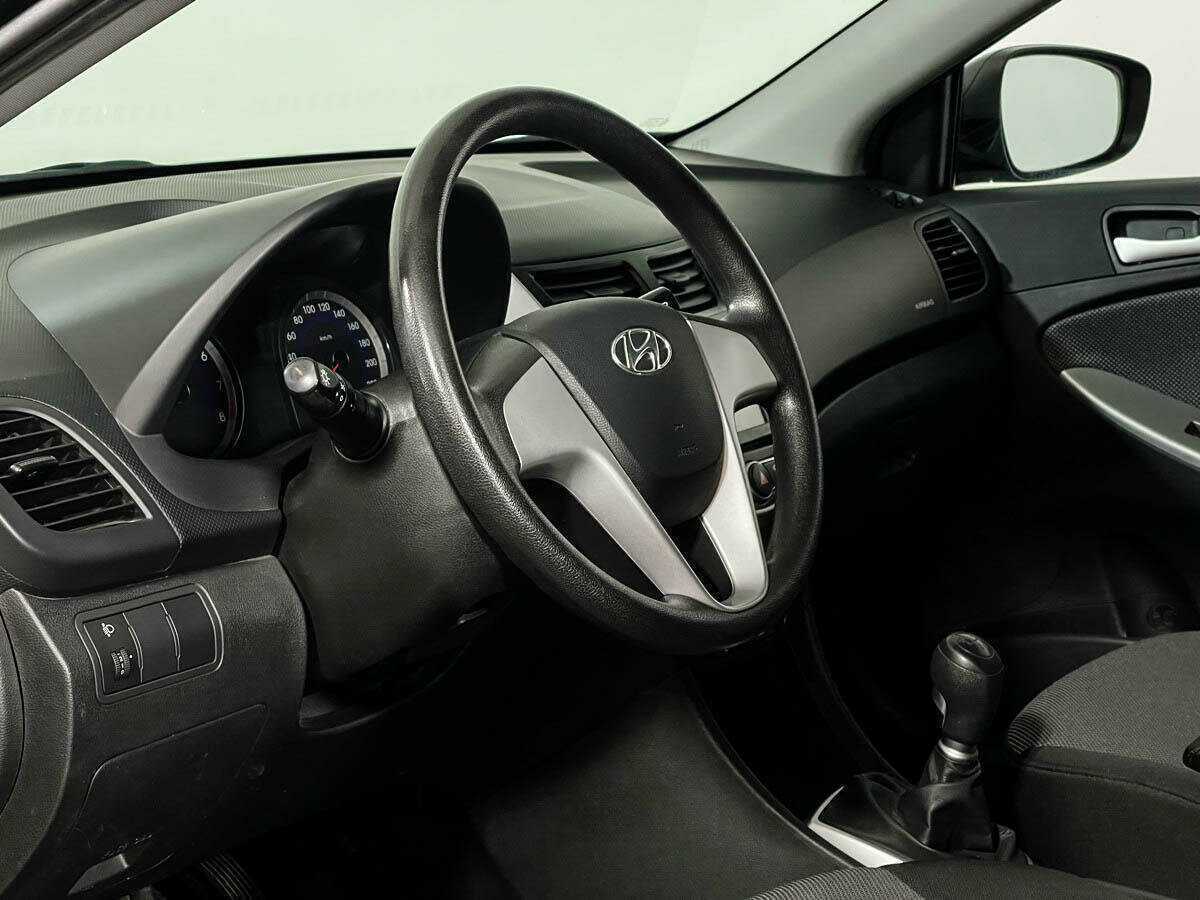 Купить Hyundai Solaris, 2012, 67 774 км, фото №13