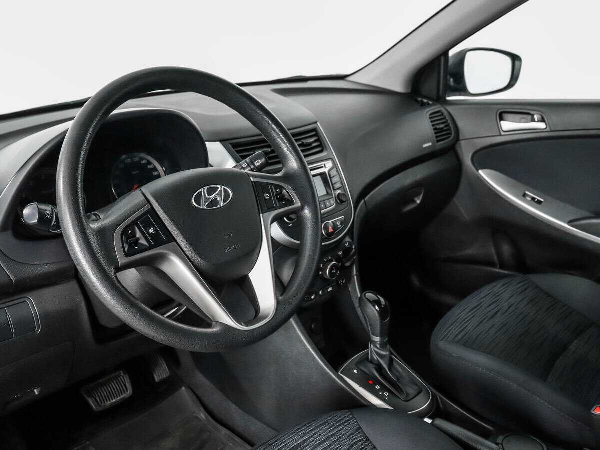 Купить Hyundai Solaris, 2015, 105 092 км, фото №9