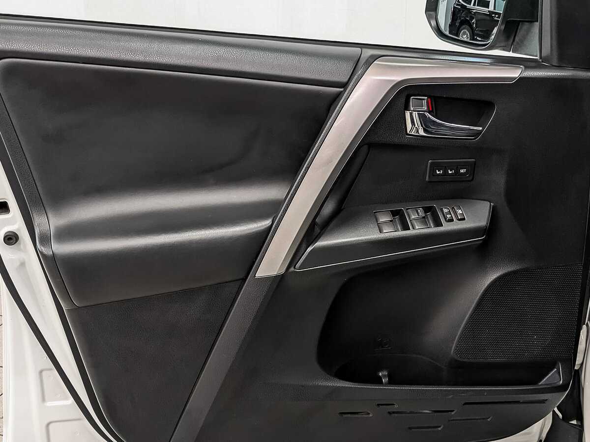 Купить Toyota RAV4, 2017, 148 099 км, фото №19