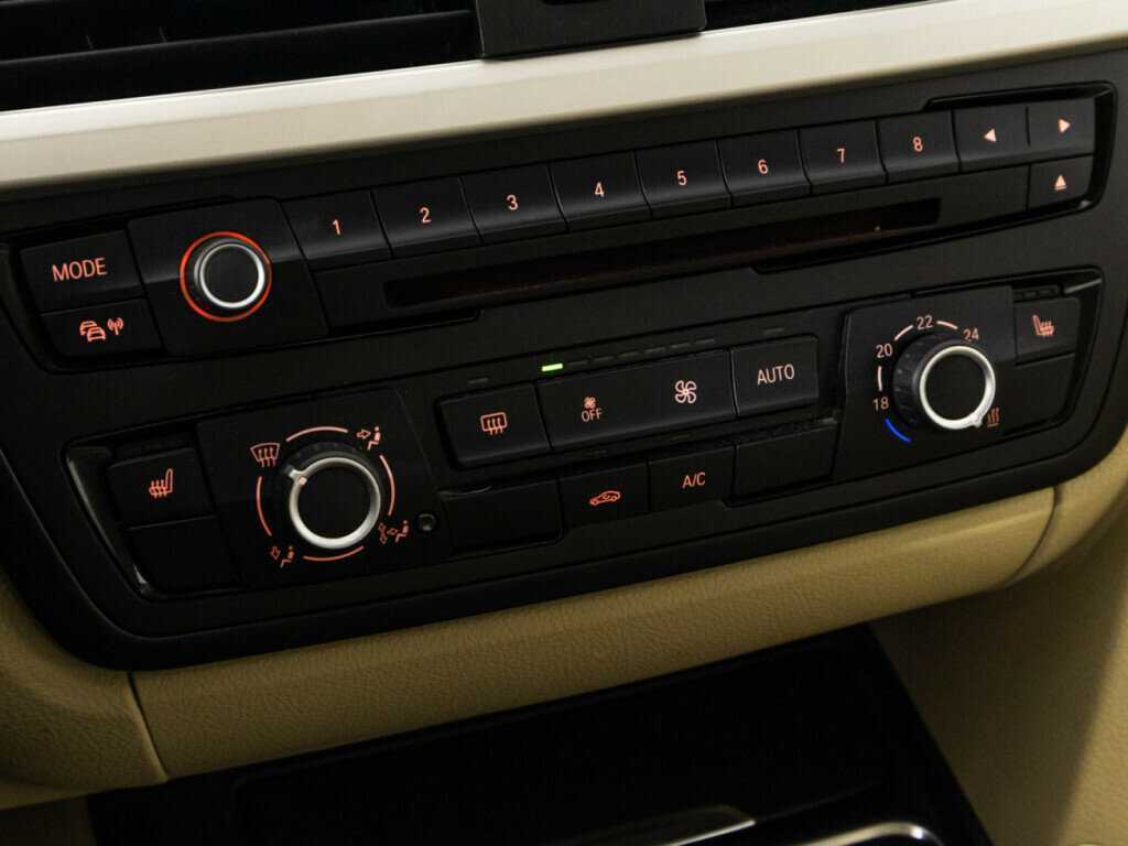 Купить BMW 3 серии 316i, 2013, 82 227 км, фото №16