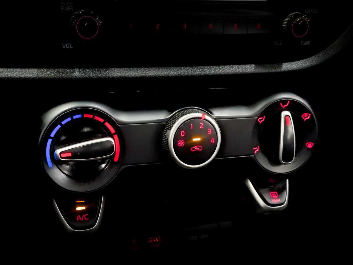 Купить Kia Rio X-Line, 2020, 151 687 км, фото №25