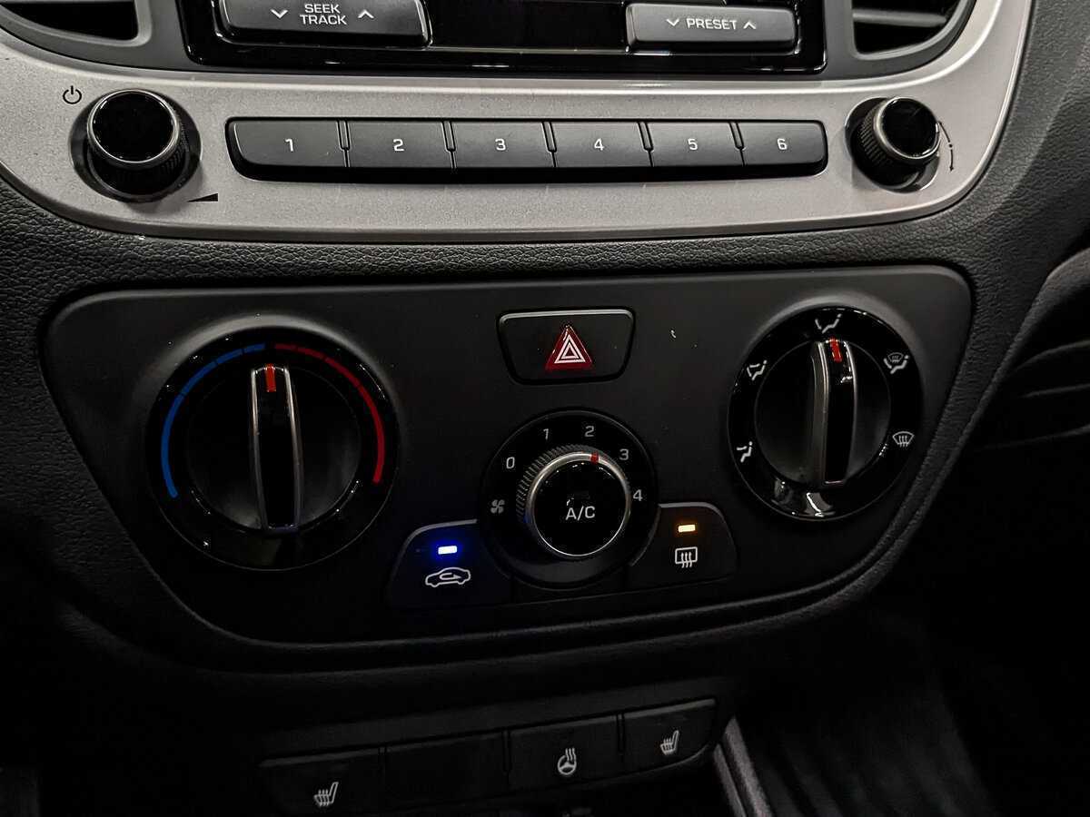 Купить Hyundai Solaris, 2017, 86 342 км, фото №25