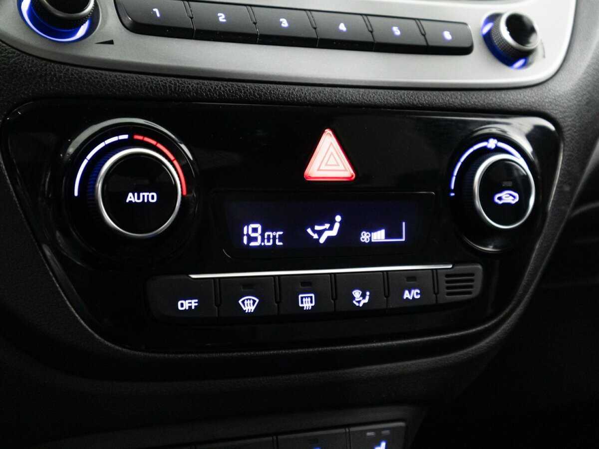 Купить Hyundai Solaris, 2018, 104 961 км, фото №16