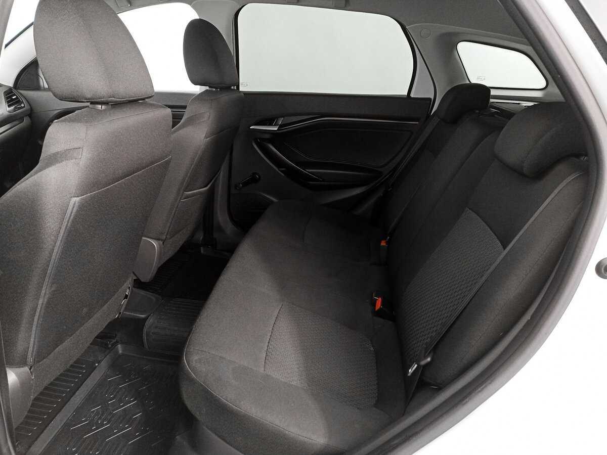 Купить Lada (ВАЗ) Vesta SW, 2019, 95 647 км, фото №12