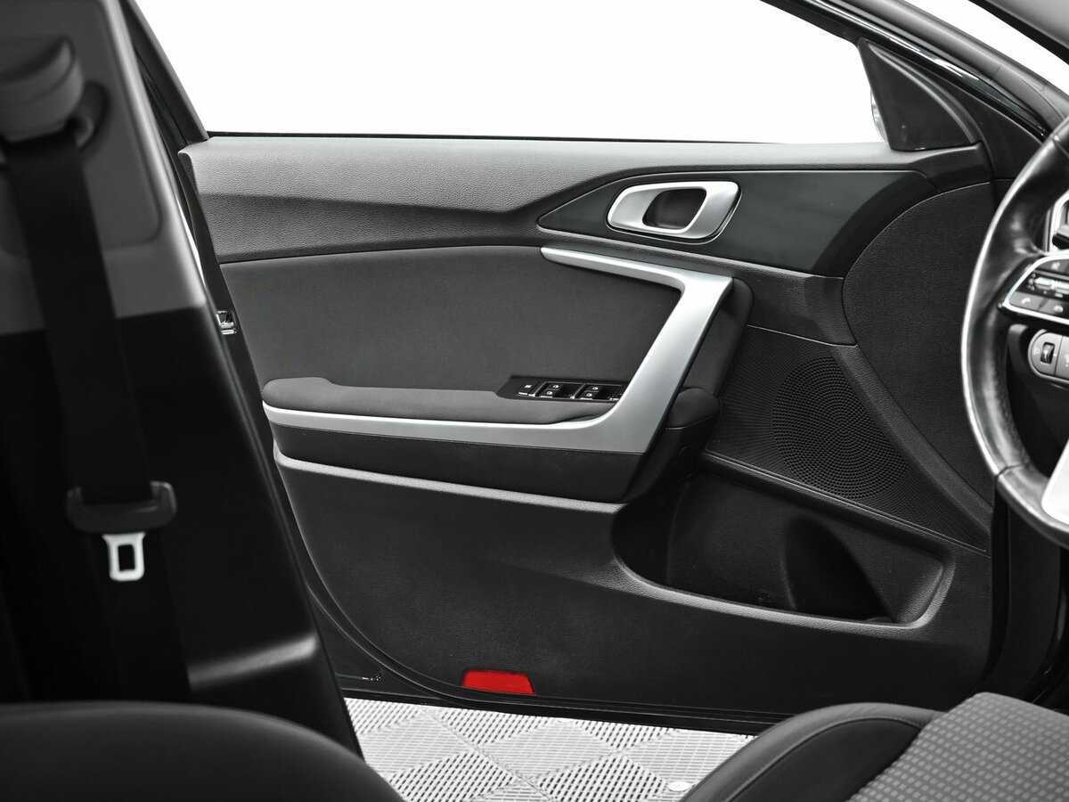 Купить Kia Ceed, 2018, 140 000 км, фото №5