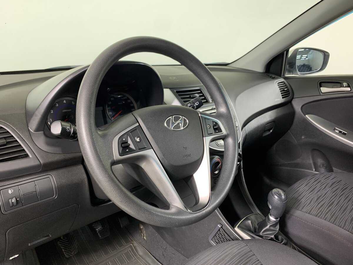 Купить Hyundai Solaris, 2016, 83 205 км, фото №12