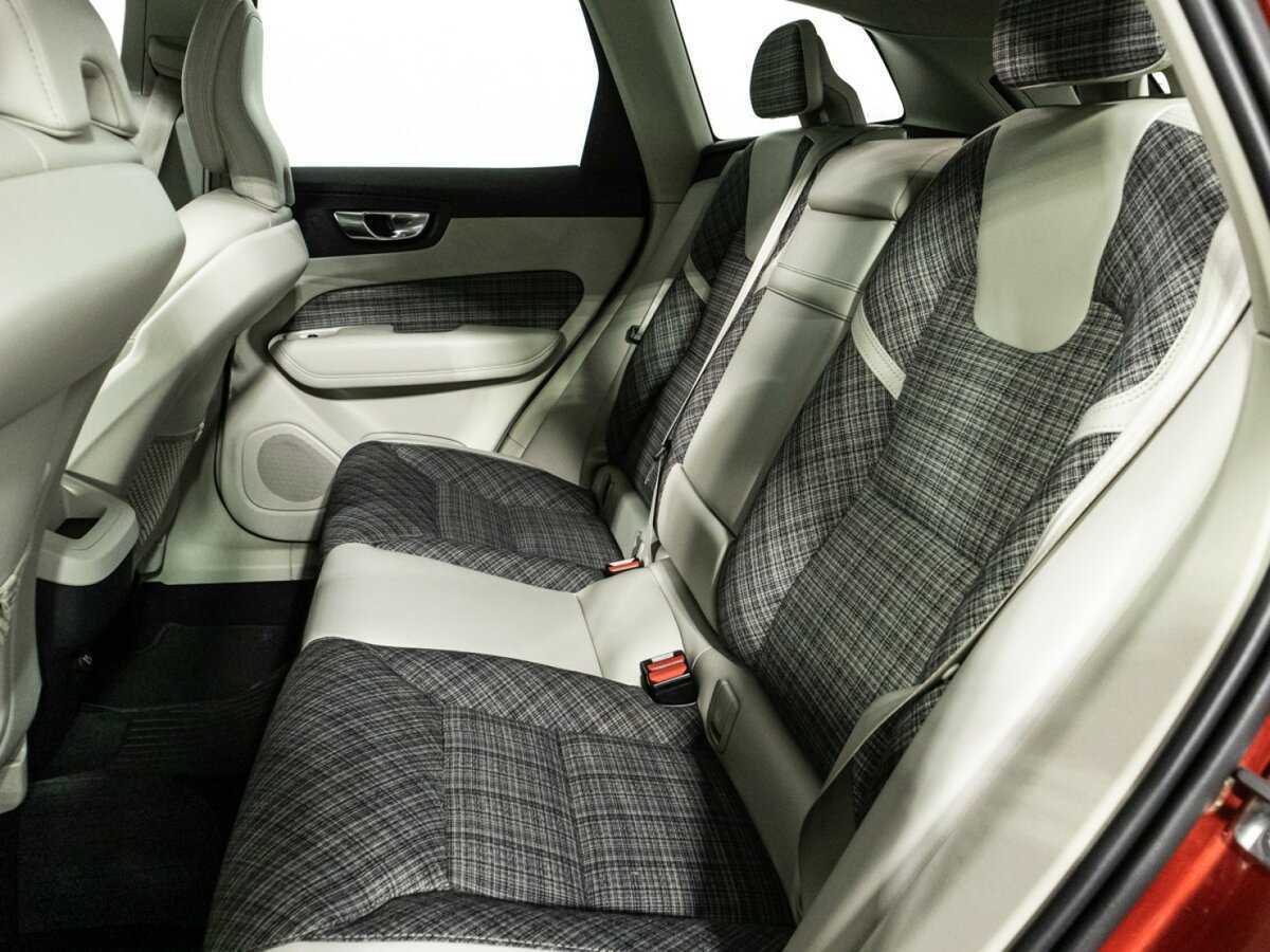 Купить Volvo XC60, 2019, 175 945 км, фото №10