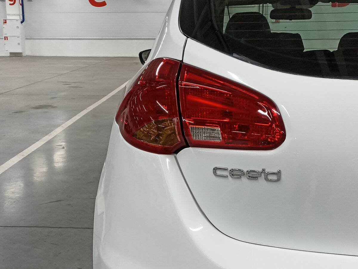 Купить Kia Ceed, 2015, 189 400 км, фото №9