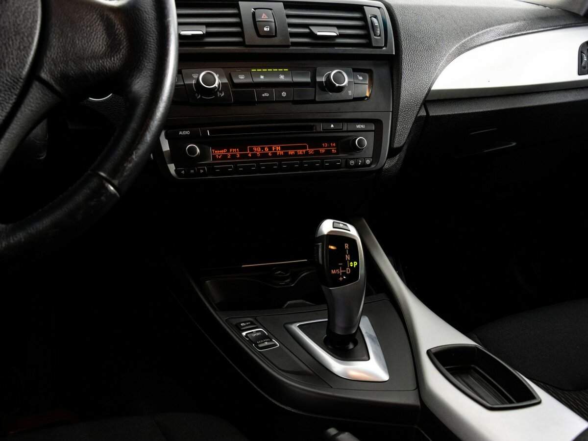 Купить BMW 1 серии 116i, 2012, 180 497 км, фото №10