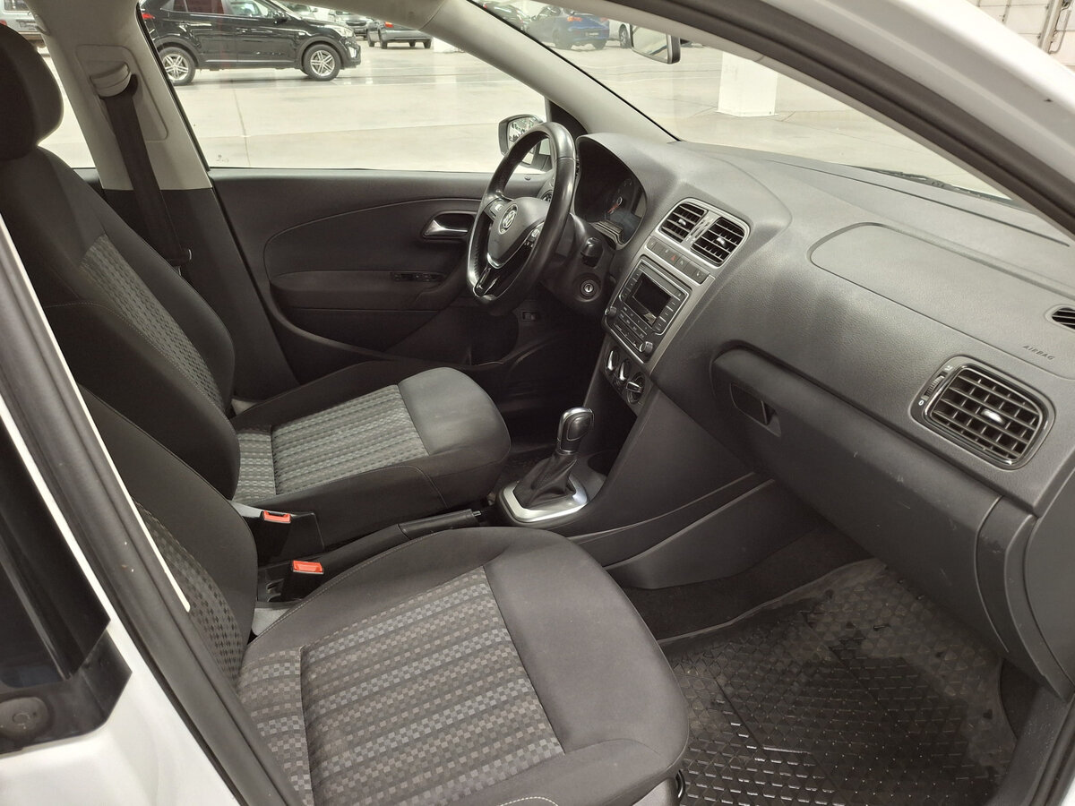 Купить Volkswagen Polo V Рестайлинг, 2019, 142 530 км, фото №10