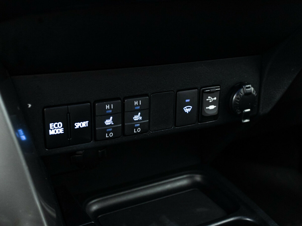 Купить Toyota RAV4 IV (XA40) Рестайлинг, 2017, 110 130 км, фото №16