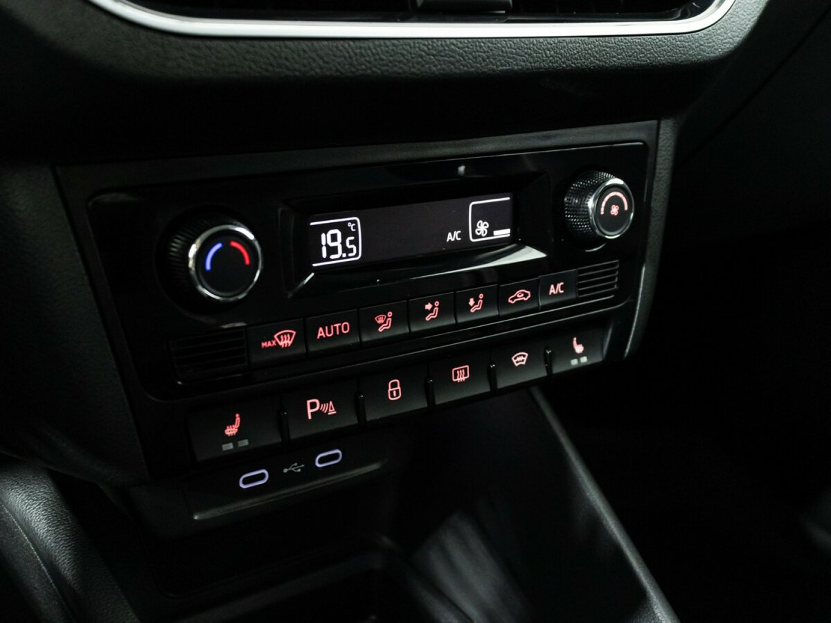 Купить Volkswagen Polo VI, 2020, 100 866 км, фото №17