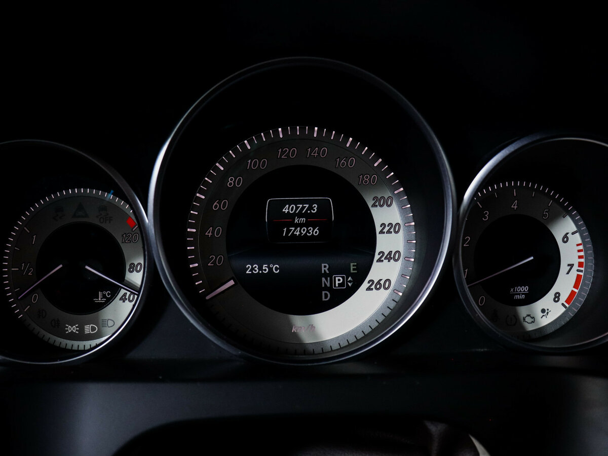 Купить Mercedes-Benz E-Класс 350 IV (W212, S212, C207) Рестайлинг, 2014, 174 921 км, фото №11