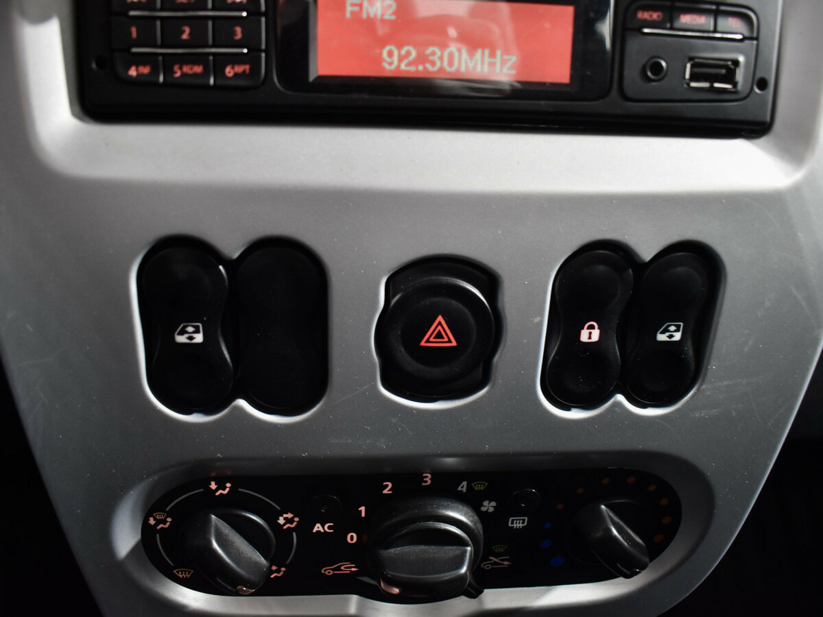 Купить Renault Sandero I, 2014, 197 000 км, фото №14